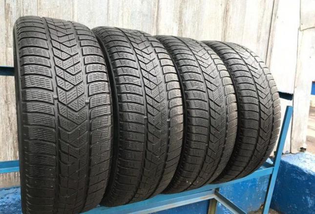 Pirelli Winter Sottozero 3 215/50 R18