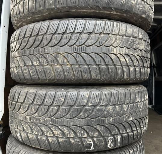 Bridgestone Blizzak LM-32 225/55 R17