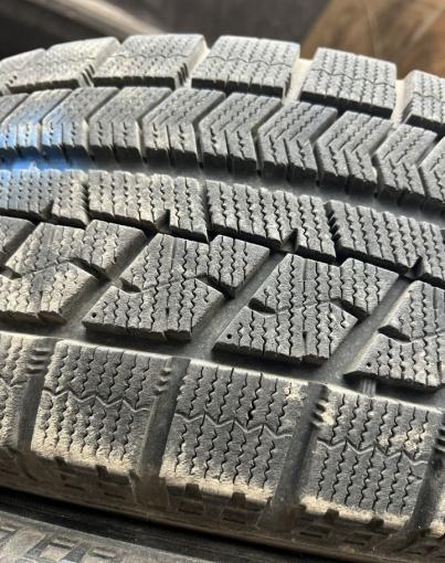 Bridgestone Blizzak VRX 215/65 R16