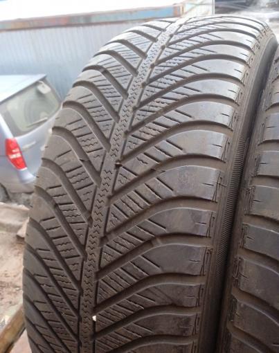 Goodyear Vector 4Seasons 205/60 R16