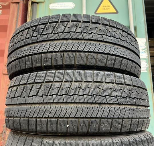 Bridgestone Blizzak VRX 215/55 R17