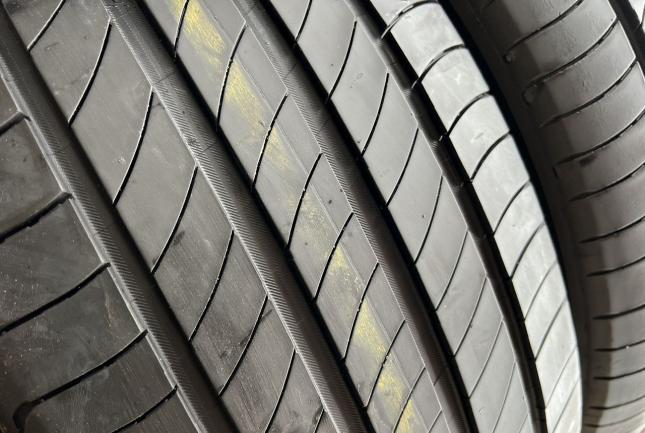 Michelin Primacy 4 235/45 R18