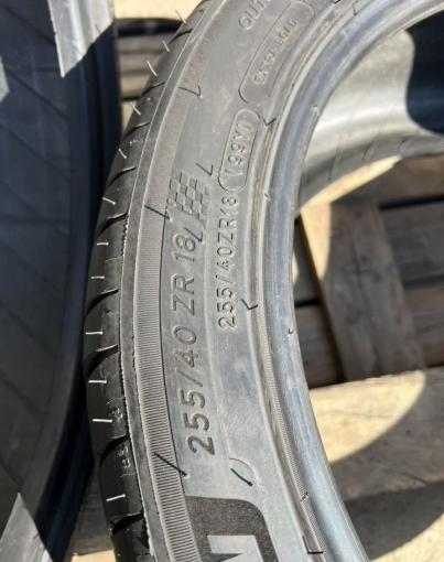 Michelin Pilot Sport 4 255/40 R18