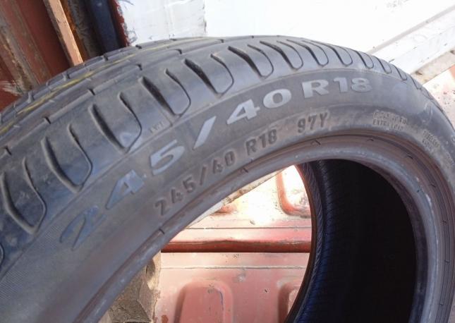 Pirelli Cinturato P7 245/40 R18