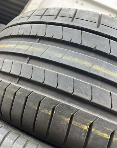 Pirelli P Zero PZ4 285/40 R21