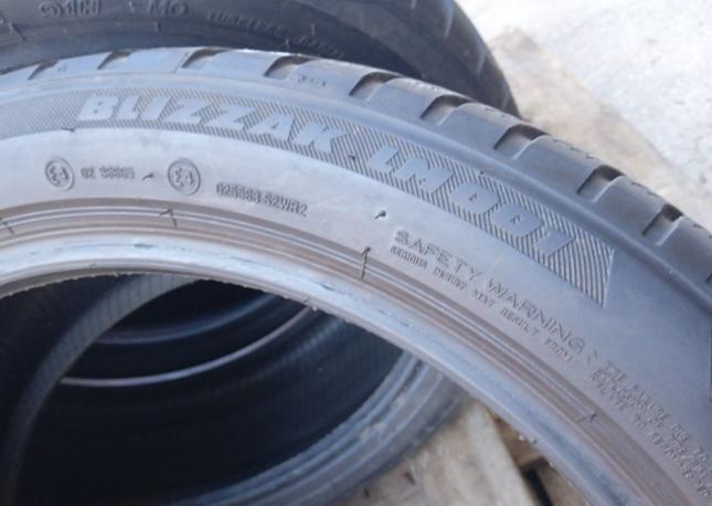 Bridgestone Blizzak LM-001 225/45 R18