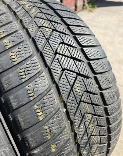 Pirelli Scorpion Winter RFT 275/40 R21