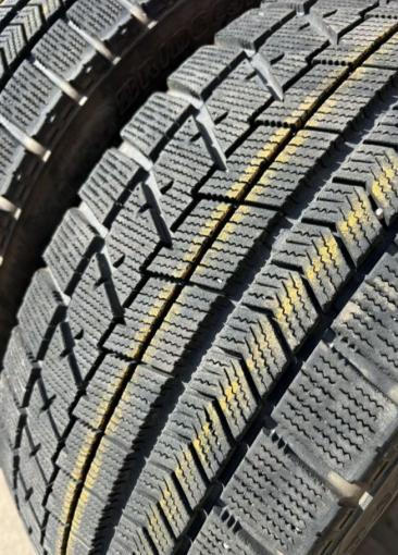 Bridgestone Blizzak VRX 245/40 R19