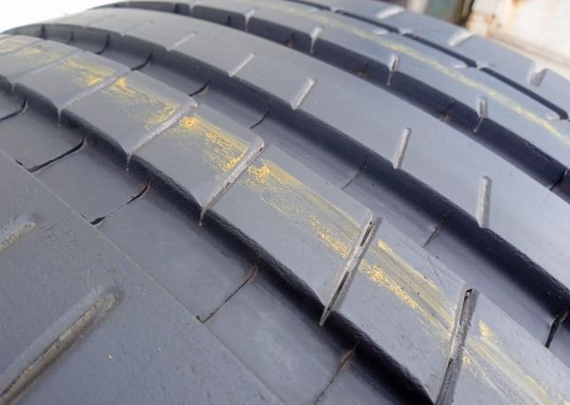 Michelin Pilot Super Sport 255/40 R20