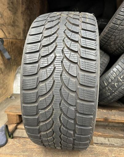 Bridgestone Blizzak LM-32 235/35 R19