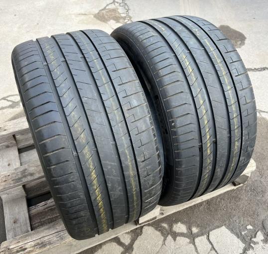 Pirelli P Zero PZ4 295/35 R20