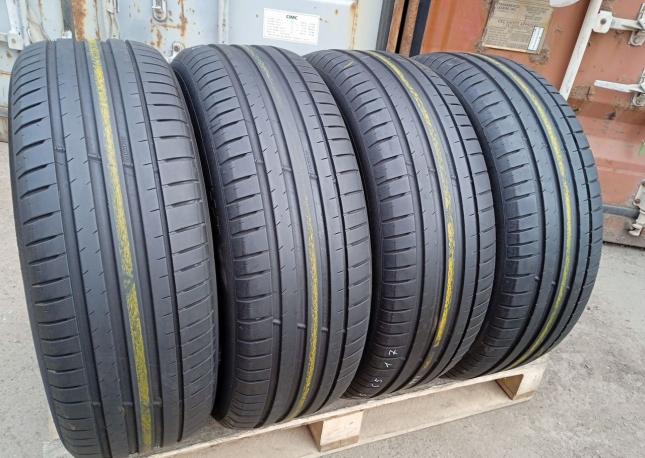 Michelin Pilot Sport 4 SUV 235/65 R17