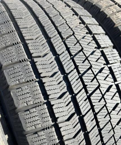 Bridgestone Blizzak VRX2 235/50 R18