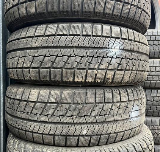 Bridgestone Blizzak VRX 215/60 R16