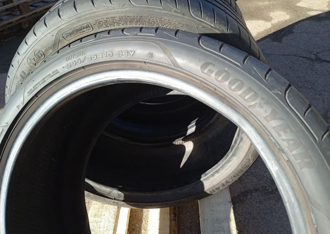Goodyear Eagle F1 Asymmetric 3 225/40 R19