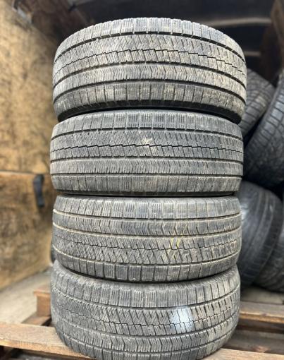 Bridgestone Blizzak VRX2 215/65 R16