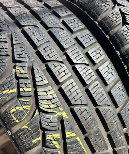 Pirelli Winter Sottozero 210 Serie II 215/60 R17