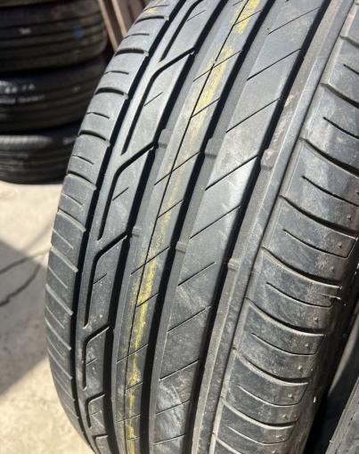 Bridgestone Turanza T001 215/60 R16