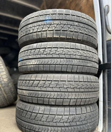 Bridgestone Blizzak VRX 215/65 R16