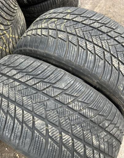 Bridgestone Blizzak LM-001 255/40 R20