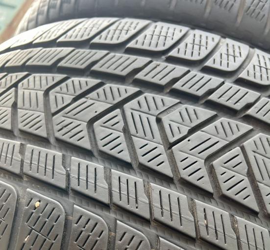 Pirelli Scorpion Winter 275/45 R21