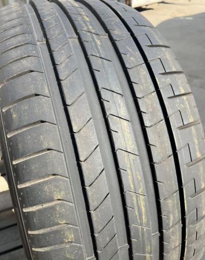 Pirelli P Zero PZ4 285/40 R22