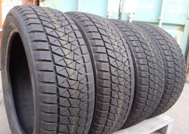 Bridgestone Blizzak DM-V2 235/55 R20