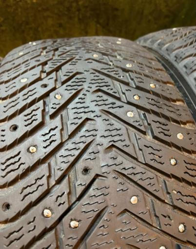 Nokian Tyres Hakkapeliitta 8 215/55 R17