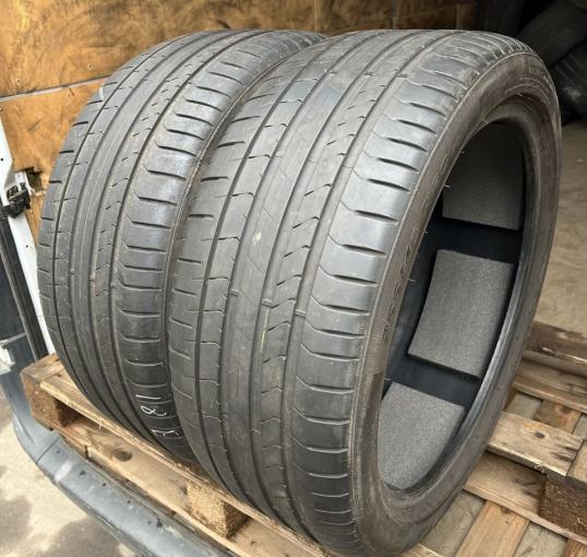 Pirelli P Zero PZ4 255/40 R20