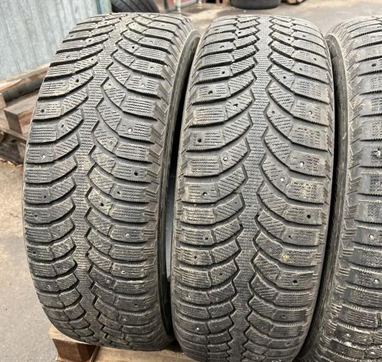 Bridgestone Blizzak Spike-01 235/65 R17