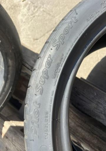 Michelin Pilot Super Sport 265/35 R19