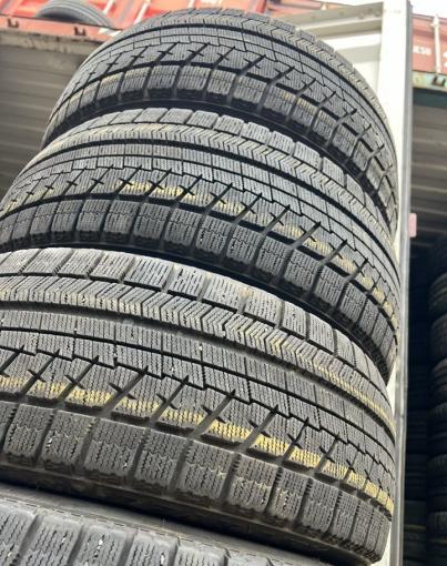 Bridgestone Blizzak VRX 245/40 R19