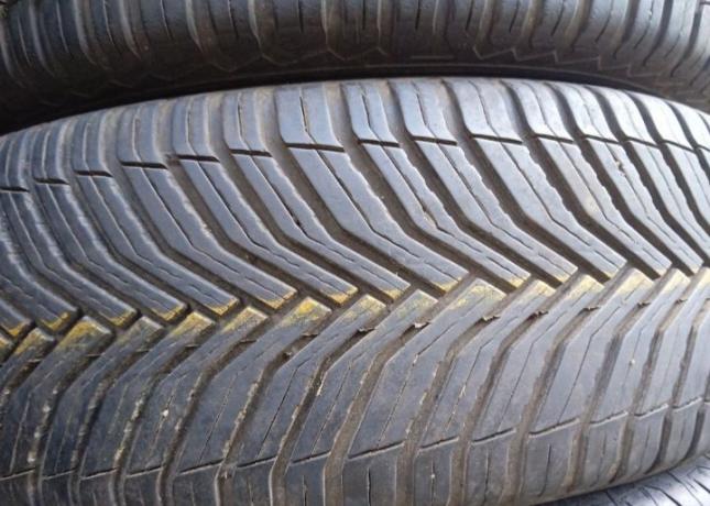 Michelin CrossClimate 2 215/55 R17