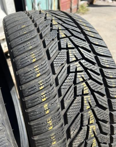 Hankook Winter I'Cept Evo 3 W330 245/35 R19