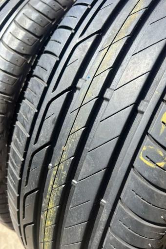 Bridgestone Turanza T001 215/60 R16