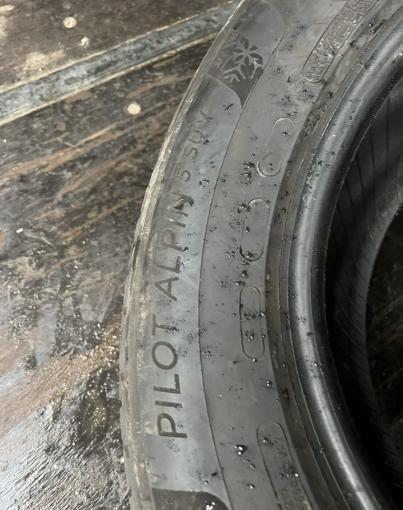 Michelin Pilot Alpin 5 255/60 R18