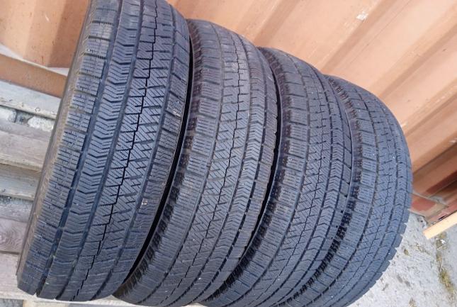 Bridgestone Blizzak VRX2 185/65 R15