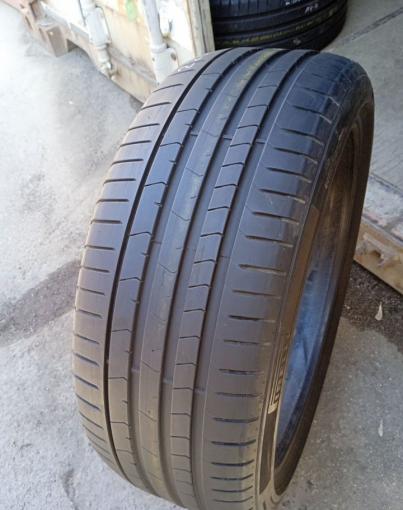Pirelli P Zero PZ4 225/40 R19