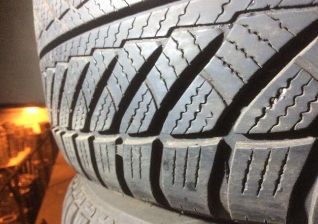 Goodyear UltraGrip Performance 245/55 R17