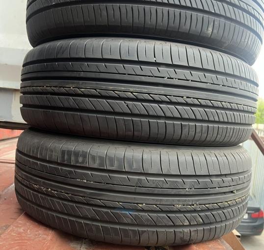 Yokohama Advan dB V552 205/60 R16