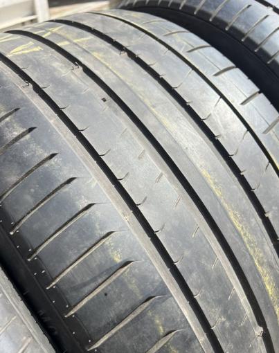 Pirelli P Zero PZ4 285/40 R22 и 325/35 R22