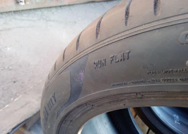 Pirelli P Zero PZ4 315/35 R21
