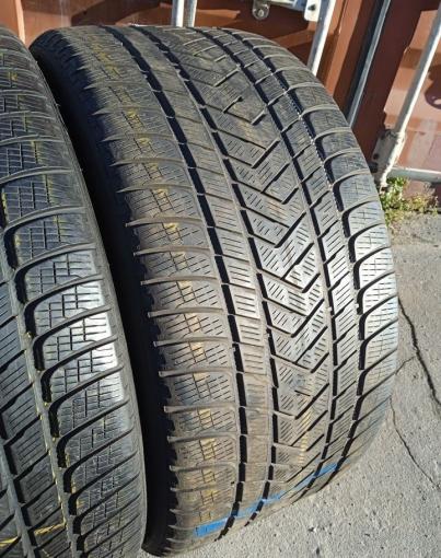 Pirelli Scorpion Winter 325/35 R22