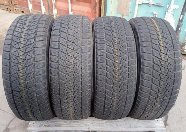 Bridgestone Blizzak DM-V2 235/55 R20