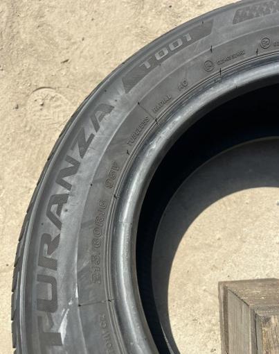 Bridgestone Turanza T001 215/60 R16