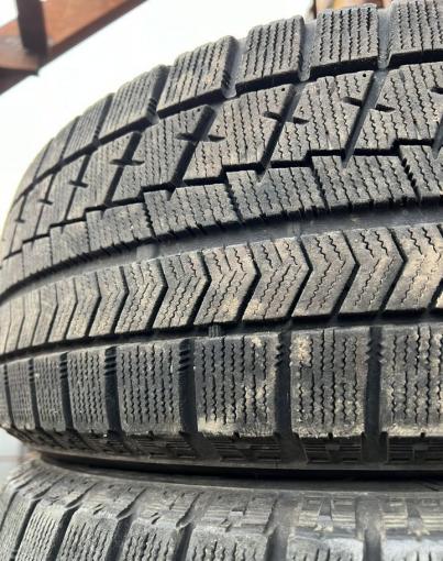 Bridgestone Blizzak VRX 215/60 R16