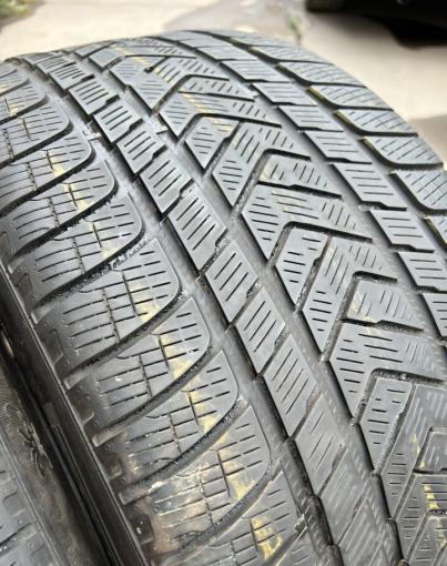 Pirelli Scorpion Winter 325/35 R22