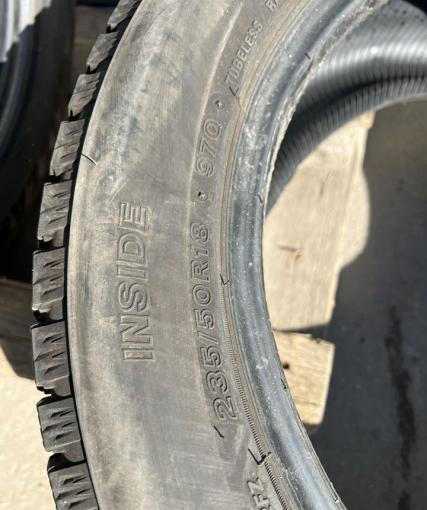 Bridgestone Blizzak VRX2 235/50 R18