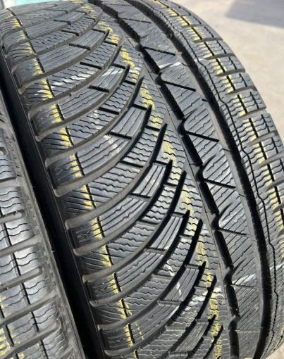 Michelin Pilot Alpin 4 235/35 R19