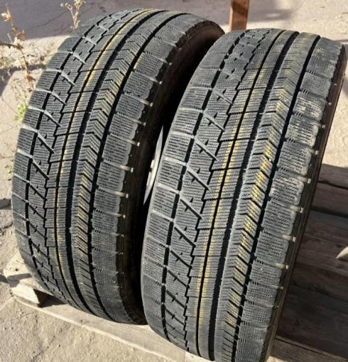 Bridgestone Blizzak VRX 245/40 R19